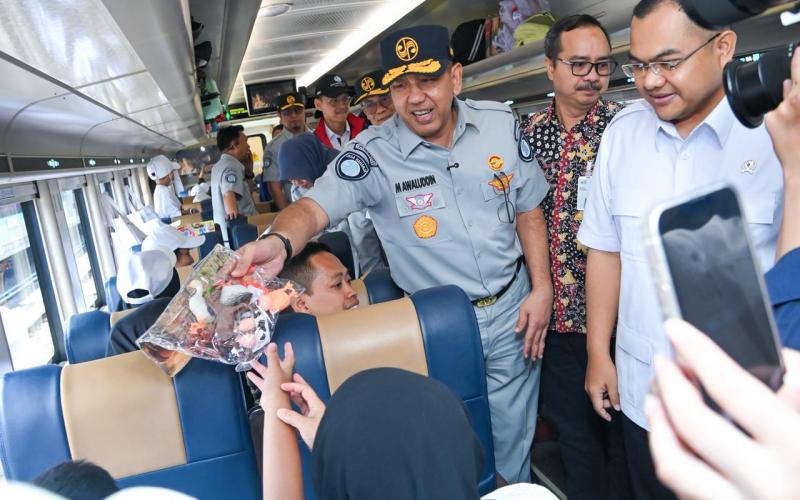 Jasa Raharja Berangkatkan Ribuan Pemudik dari Stasiun Pasar Senen Jakarta melalui Program Mudik Gratis BUMN 2026