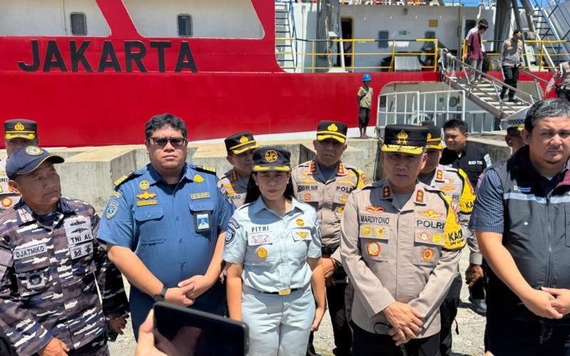 Kapolda Bengkulu Tinjau Keberangkatan Kapal Perintis Menuju Pulau Enggano dalam Rangka Mudik Idul Fitri 1447 H
