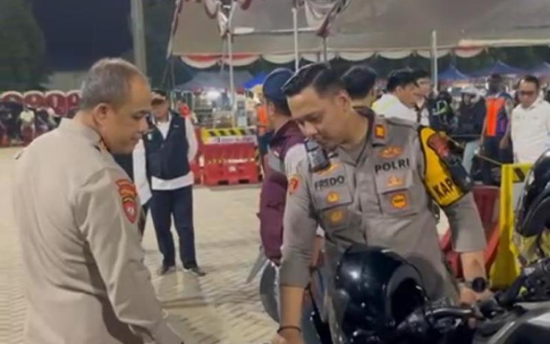 Polri Siaga dan Humanis, Dampingi Pemudik Terima Kabar Duka Saat Mudik