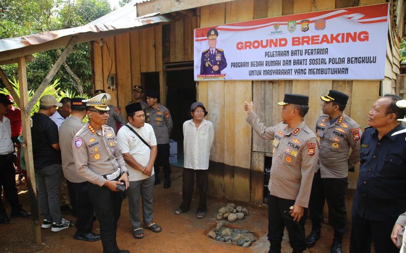 Kapolda Bengkulu Gelar Ground Breaking Peletakan Batu Pertama Program Bedah Rumah ke-73