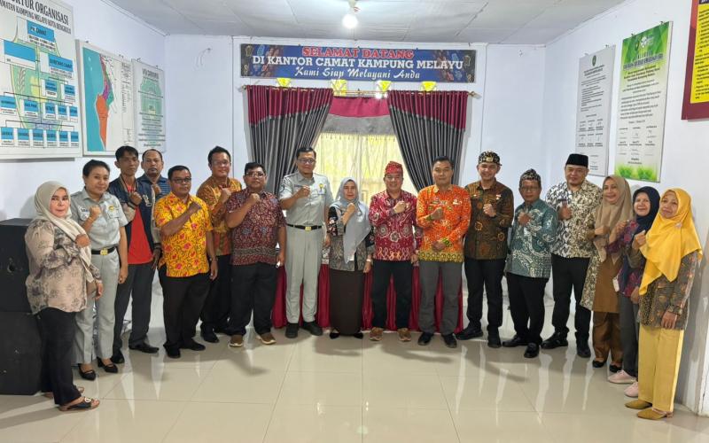 Jasa Raharja Bengkulu Bersama Bapenda Serahkan SPTPD kepada Camat Kampung Melayu untuk Tingkatkan Kepatuhan Pajak Kendaraan
