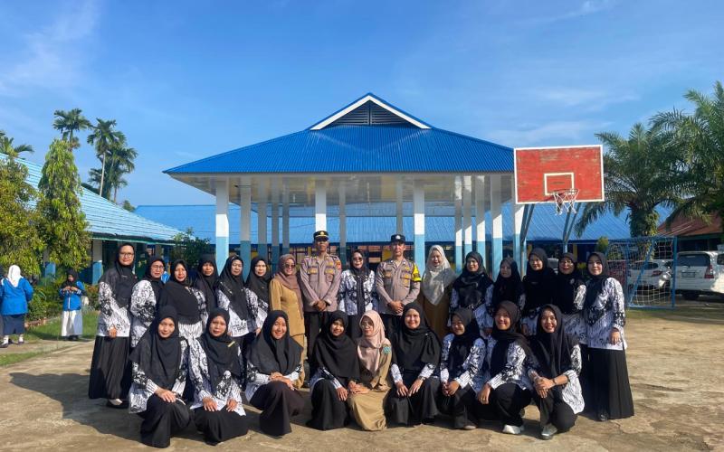 Kapolsek Ratu Agung Berikan Pembinaan di SMPN 15 Bengkulu, Tegaskan “Geng Motor Bukan Gaya Kito”