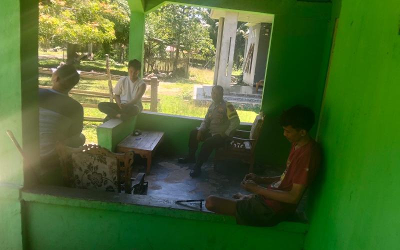 Bhabinkamtibmas Polsek Kaur Tengah Laksanakan Sambang DDS di Desa Gunung Tiga 2