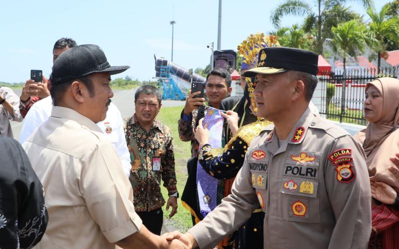 Kapolda Bengkulu Hadiri Penjemputan Menteri Bappenas RI di Bandara Fatmawati Soekarno Putri