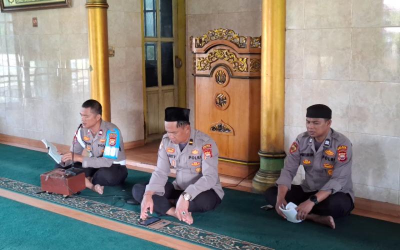 Perkuat Keimanan dan Mental, Personel Polres Bengkulu Selatan Rutin Gelar Binrohtal di Masjid Sulaiman Al-Farizi