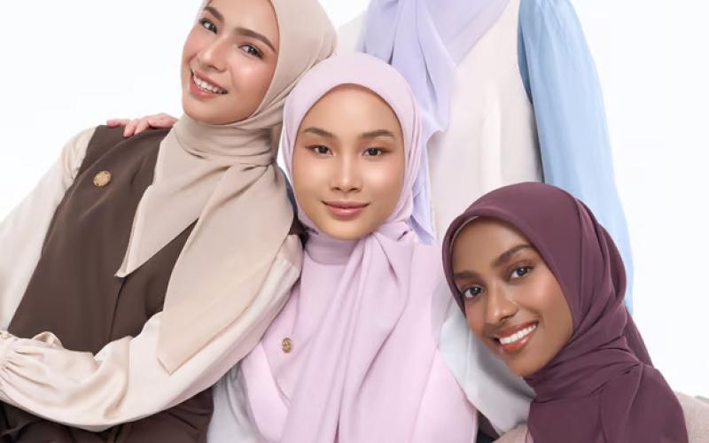 20 Tahun Menemani, napocut Masih Setia Jaga Kualitas Sebagai Pelopor Hijab Paris