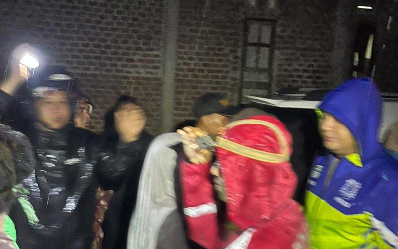 Kapolres Lebong Datangi Lokasi Peristiwa Orang Hanyut di Desa Lemeu
