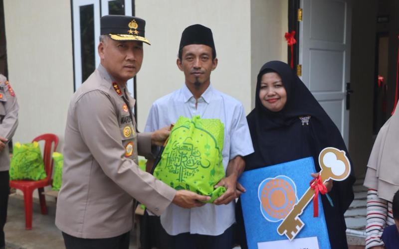 Kapolda Bengkulu Resmikan Bedah Rumah 