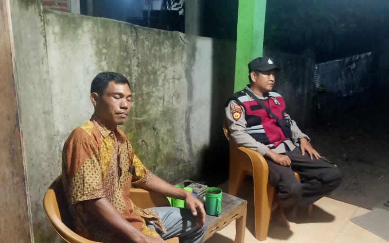 Personel Polsek Sukaraja melaksanakan Patroli Perintis Presisi di objek vital dan pusat keramaian masyarakat