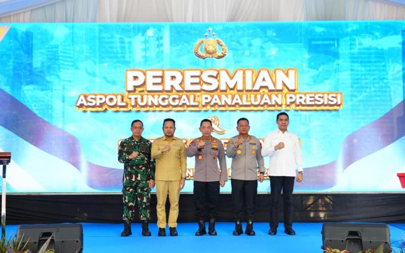 Resmikan Asrama dan Sarpras Polda Kaltim, Kapolri: Berikan Pengabdian Terbaik untuk Masyarakat 