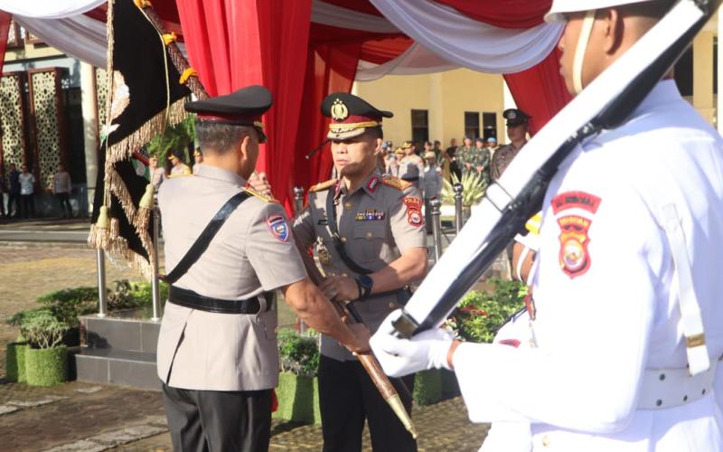  Farewell Parade Kapolda Bengkulu Tandai Estafet Kepemimpinan di Polda Bengkulu