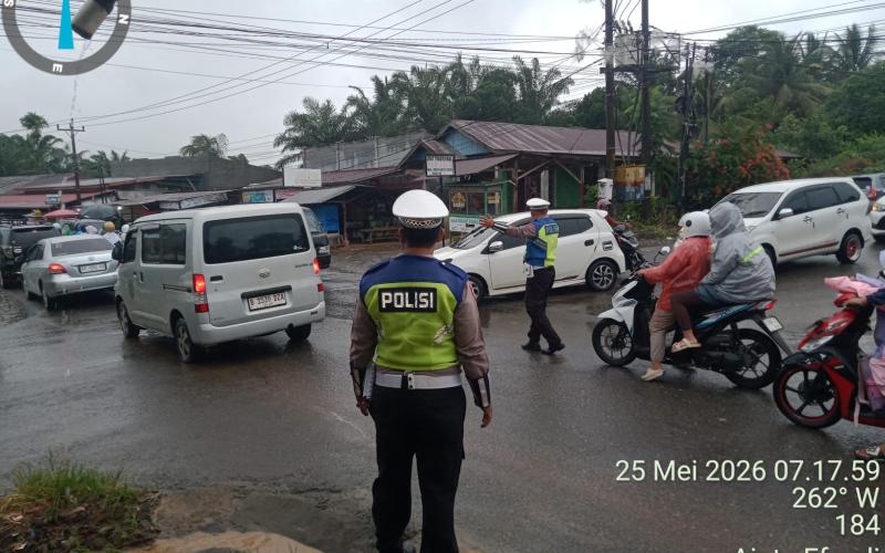 Satlantas Polresta Bengkulu Laksanakan Pengaturan Arus Lalu Lintas di Simpang Korpri