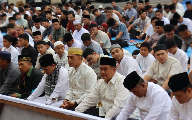 Sholat Iduladha di Mapolda Bengkulu