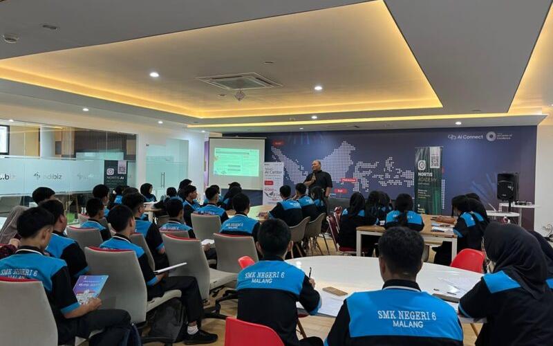 Kunjungan Industri SMKN 6 Malang di Telkom AI Center Mendorong Pemahaman Teknologi dan Inovasi di Era Digital