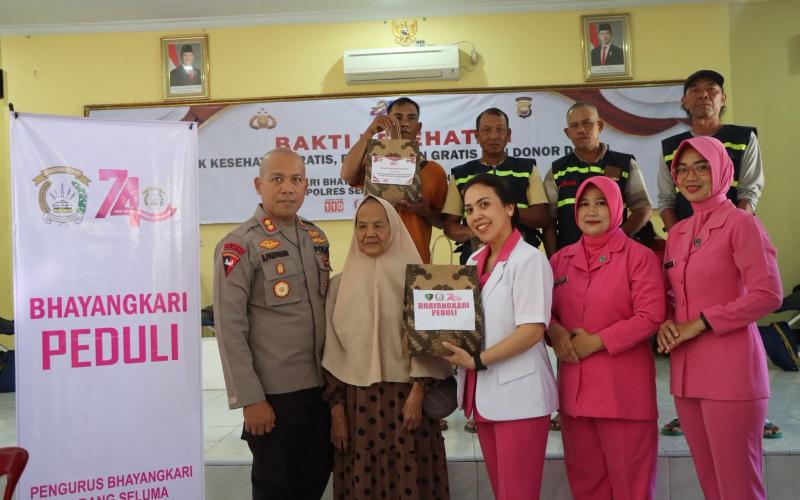 Bakti Kesehatan Polres Seluma dalam rangka Hari Bhayangkara Ke - 80