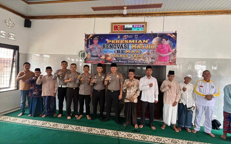  Polres Kaur Resmikan Renovasi Masjid Al-Muawanah