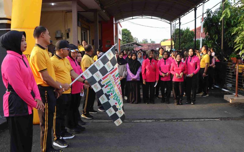 Jalan Sehat Hari Bhayangkara Ke-80 