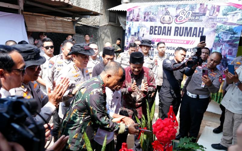 Polri Bedah 80 Rumah Layak Huni