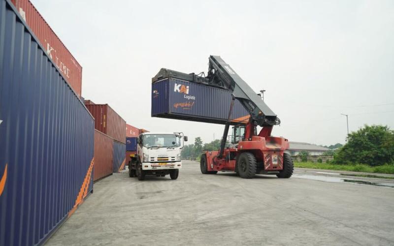 KAI Logistik Tingkatkan Daya Saing KA Kontainer, Perkuat Logistik Berkelanjutan