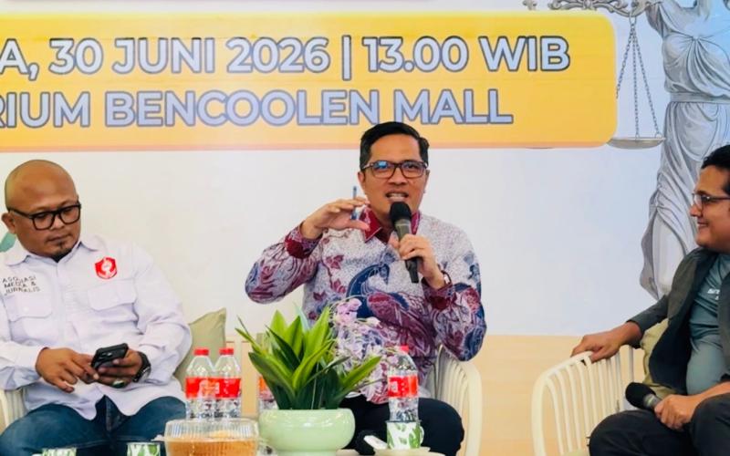 Mantan Juru Bicara Komisi Pemberantasan Korupsi (KPK), Febri Diansyah, S.H.,  menjadi narasumber utama dalam Diskusi Publik dan Interactive Talkshow Edukasi Hukum 2026 