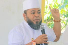 Helmi Hasan : “Kita akan buat nantinya, tapi ini bukan sayembara, melainkan suatu program untuk mengajak mereka ikut andil bagian dalam kebaikan. Bukan hanya ASN, PTT saja, RT, RW, ketua adat bahkan linmas juga akan mendapatkannya.
