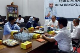 Pemkot Bengkulu menerima kunjungan kerja (kunker) tim dari Irjen Kementrian Keuangan RI yang ingin menggelar Forum Group Disscusion (FGD) dalam rangka Akselerasi Penanganan Covid dan Pemulihan Ekonomi Nasional (PC-OEN) di Kota Bengkulu