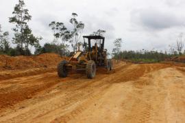 Personel TMMD Lakukan Finishing Sasaran Jalan 