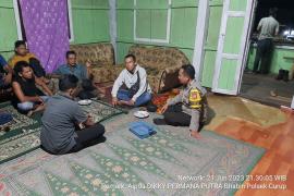 Imbau Kamtibmas, Bhabinkamtibmas Polsek Curup Sambangi Calon Kades