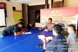 Polsek Gading Cempaka Mediasi Warga yang Terlibat Pencurian Tabung Gas