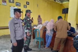 Polsek Giri Mulya berbagi kebahagiaan melalui Bhakti Kesehatan Sunatan Massal