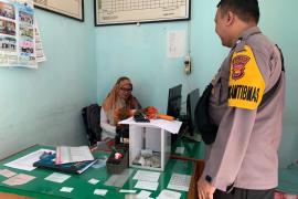 Mewujudkan Kamtibmas yang Kondusif, Bhabinkamtibmas Polsek Pino, Sambangi Pemdes Padang Lebar  