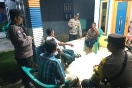 Kapolsek Kaur Tengah Bersama Personel Gelar Patroli Dialogis 