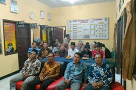 Ikut Lestarikan Budaya, Polsek Lais Gelar Nobar Wayang Kulit