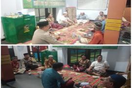Patroli Sambang kepada Jemaah Masjid Baitul Hamdi, Bhabinkamtibmas Berikan Imabaun Kamtibmas