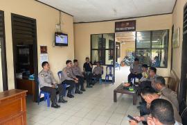 Pimpin Anev Mingguan, Kapolsek Ketahun Berikan Arahan dan Semangat Untuk Anggota