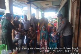 Bhabinkamtibmas Polsek Padang Guci Hulu, Monitoring Penyaluran BLT DD Tahap III di Desa Manau IX 2 