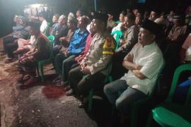 Warga Binaan Meninggal Dunia, Bhabinkamtibmas Polsek Teluk Segara Hadiri Takziah Malam Pertama