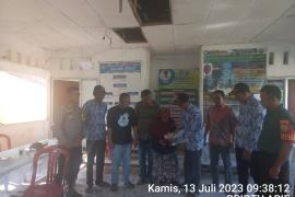 Didesa Talang Besar Bhabinkamtibmas Polsek Kaur Utara Hadiri Penyaluran BLT DD 