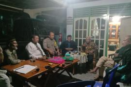 Adanya Keluhan Masyarakat, Bhabinkamtibmas dan Babibsa Bersinergi Dalam Menyelesaikan Permasalahan Warga Binaanya