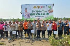 Peduli Kelestarian Lingkungan, Polresta Bengkulu Tanam 5000 Batang Pohon Dalam Menyambut HUT RI ke 78