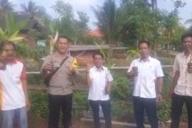 Bhabinkamtibmas Polsek Manna Berpartisipasi Tanam 1000 Pohon di Wilayah Binaannya