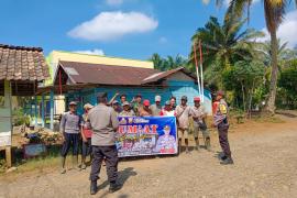 Melalui Jumat Curhat, Bhabinkamtibmas Polsek Padang Jaya Sharing Informasi Bersama Masyarakat