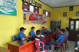 Polsek Padang Guci Hulu Gelar Minggu Kasih Bersama Mahasiswa KKN UMB di Desa Pagar Gunung