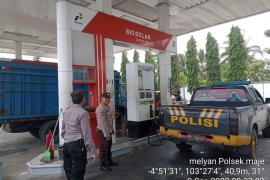 Patroli di SPBU, Polsek Maje Pantau dan Cek Ketersediaan BBM 
