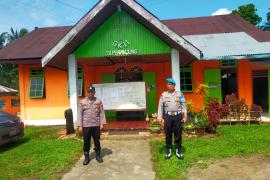 Polres Bengkulu Tengah Polsek Jajaran Laksanakan Pengamanan Ibadah Mingguan di Gereja