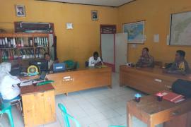 Bhabinkamtibmas Polsek Ketahun Terapkan Cooling System Dengan Door To Door System