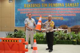 PT Jasa Raharja Cabang Bengkulu  Serahkam Sarana dan Prasarana Pencegahan Laka Lantas Kepada Polda Bengkulu