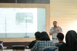 Jasa Raharja Sampaikan Materi Sosialisasi Keselamatan Lalu Lintas pada JR Mengajar Batch III di Manajemen UNIB