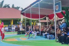 Polsek Padang Jaya Hadiri Acara Perayaan Anniversary SMAN 8 Bengkulu Utara