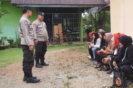 Polsek Padang Jaya Laksanakan Minggu Kasih di Desa Padang Jaya, Terima Keluhan dan Masukan Masyarakat